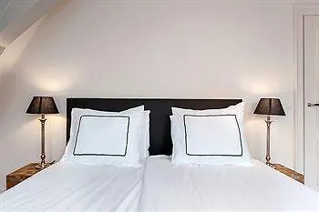 Canal Hotel