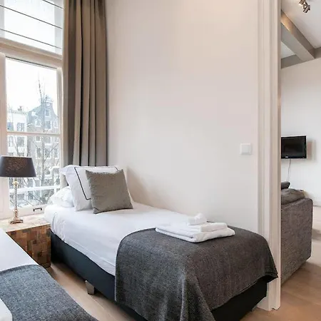 Canal 4* Amsterdam