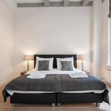 Hotel Canal 4*